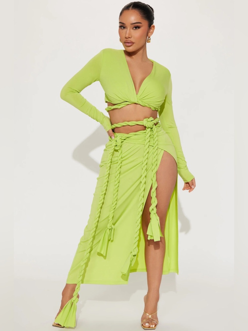 🌸Reina Rope Skirt Set - Lime
Fashion Nova Sold Out 🌸
